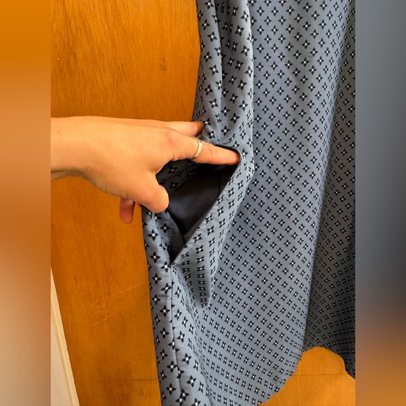 Abercrombie & Fitch Geometric Shift Mini Dress - Picture 4 of 8